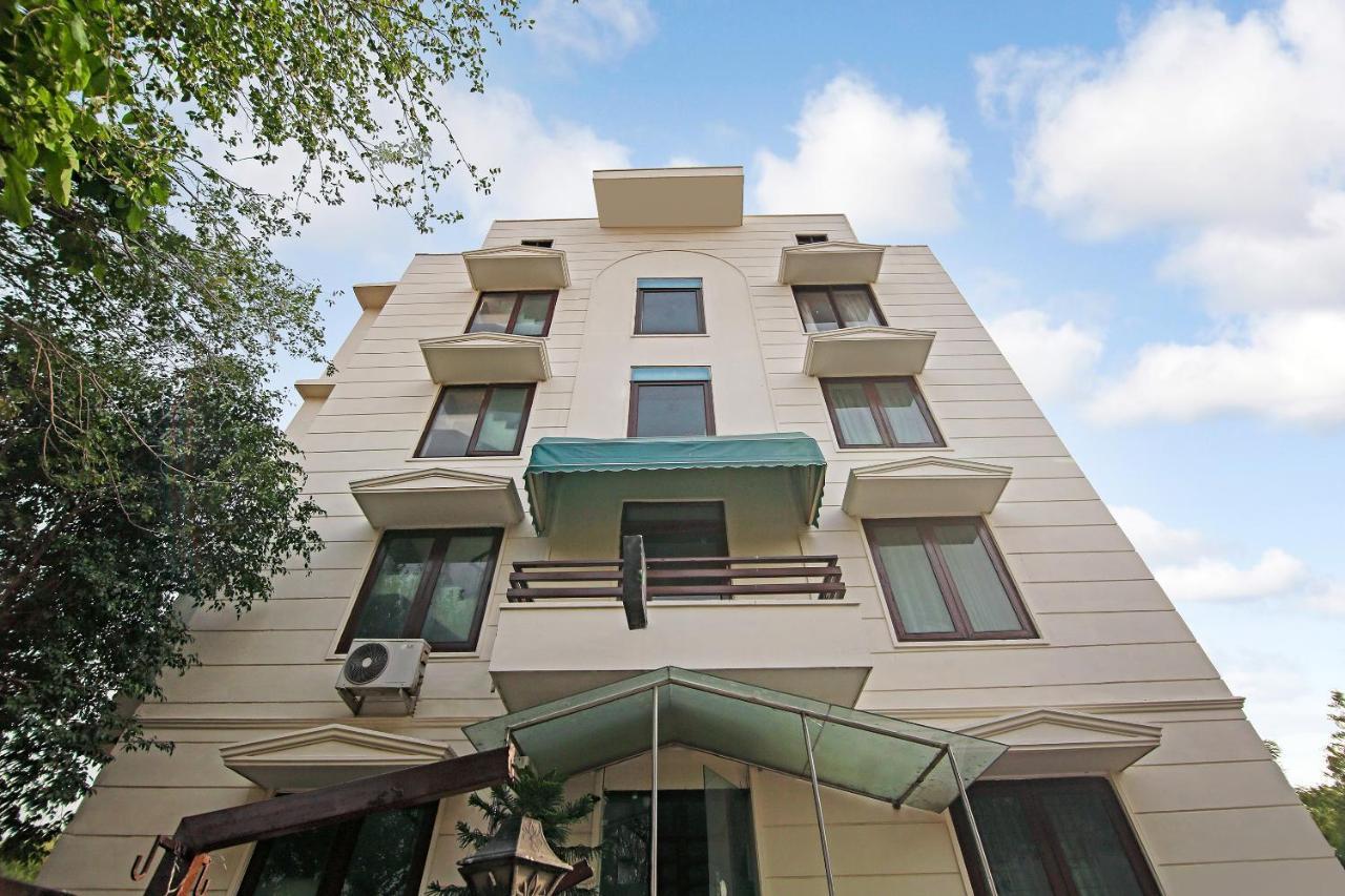 Capital O Tipsyy Near Aravali Biodiversity Park Gurgaon Exterior foto