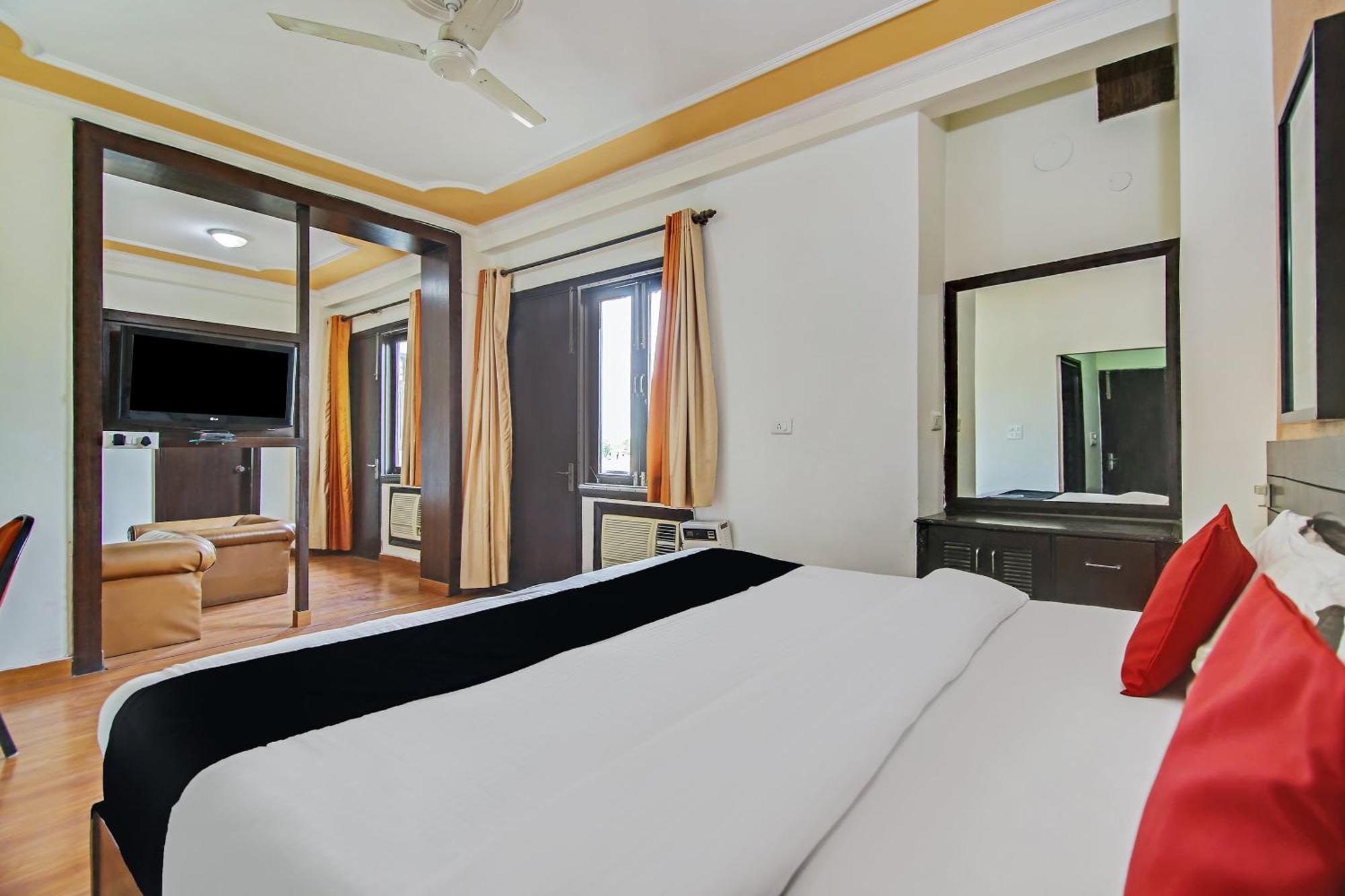 Capital O Tipsyy Near Aravali Biodiversity Park Gurgaon Exterior foto